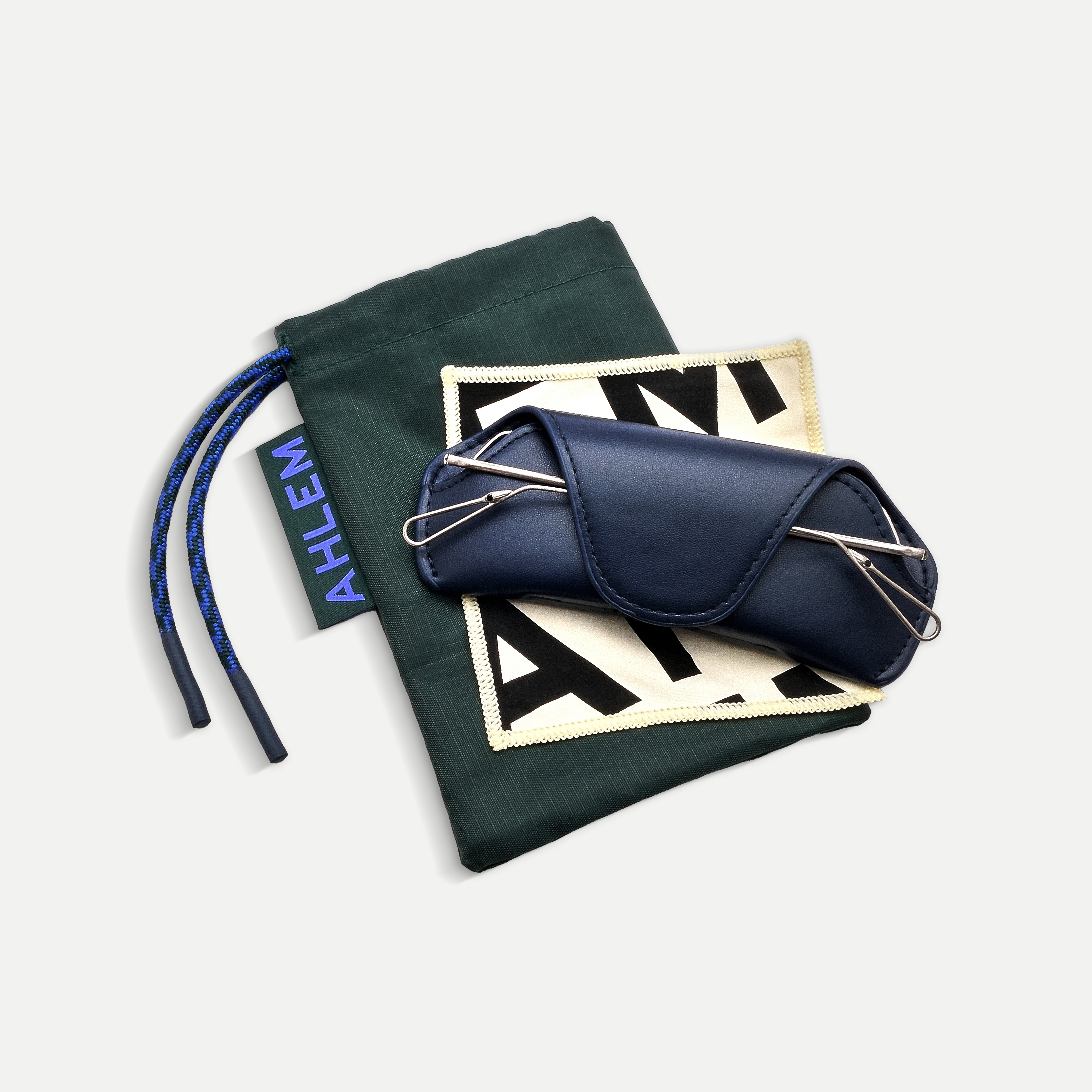 Ahlem Petite Case Kit custodia occhiali navy vegan